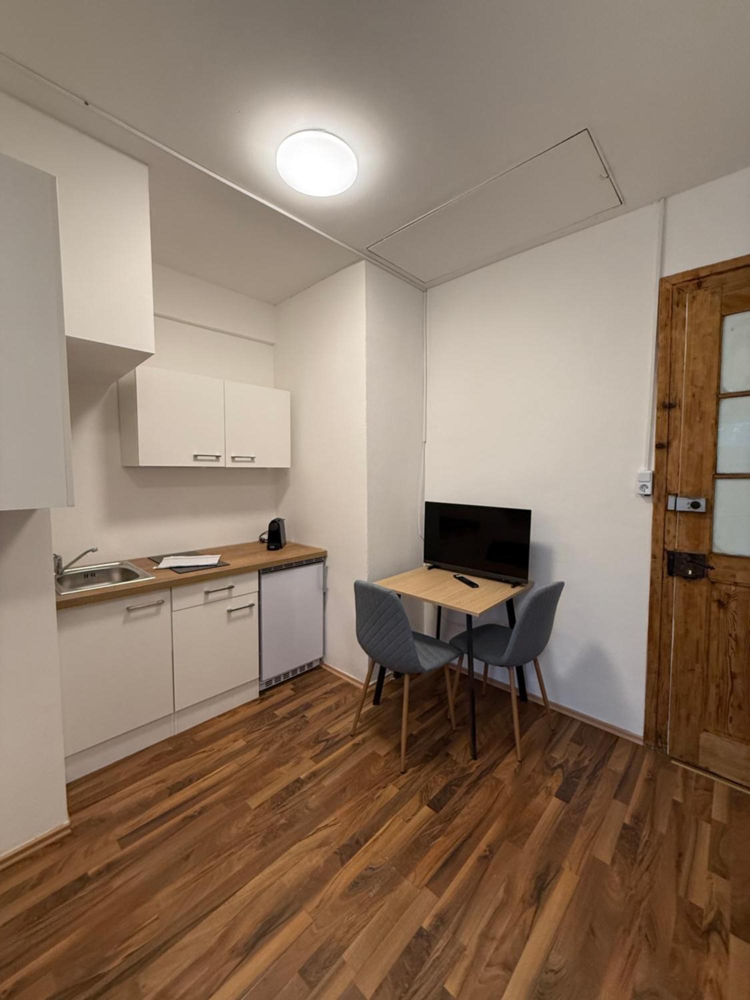 Crown Living Villa Blumenau Studios, Smarttv, Parkplatz Lustenau Exterior photo