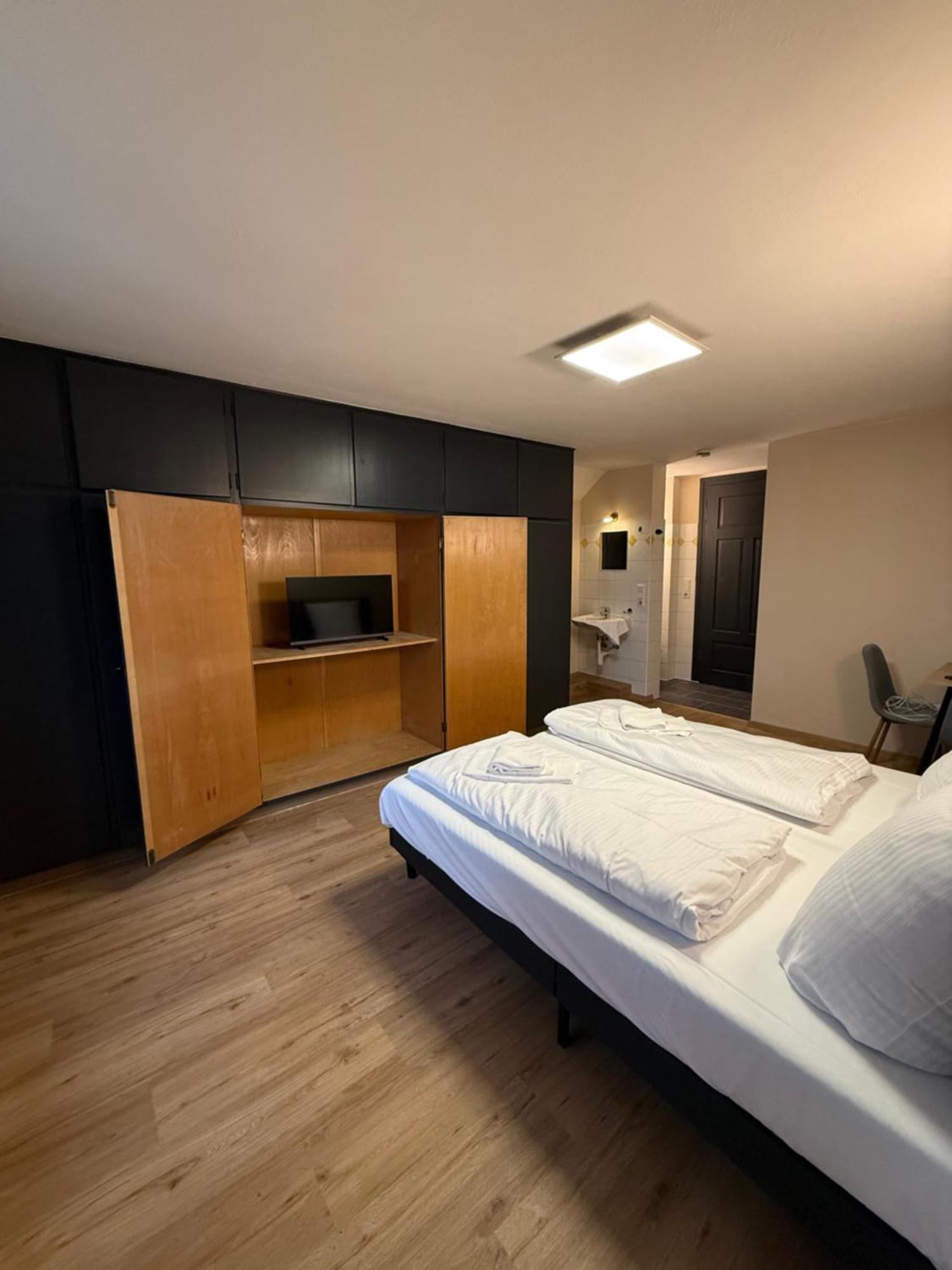 Crown Living Villa Blumenau Studios, Smarttv, Parkplatz Lustenau Exterior photo